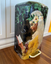 Load image into Gallery viewer, Workshop: Learn to Decoupage - bring a piece or decoupage a round table top