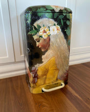 Load image into Gallery viewer, Workshop: Learn to Decoupage - bring a piece or decoupage a round table top