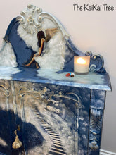 Load image into Gallery viewer, Workshop: Learn to Decoupage - bring a piece or decoupage a round table top